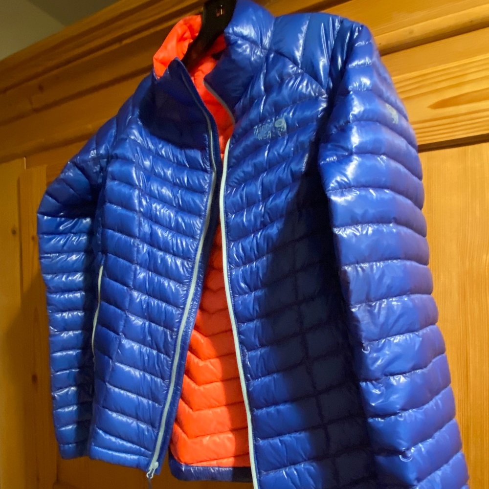 Women's puffer jacket sz M - lightweight, Mountain Hardwear